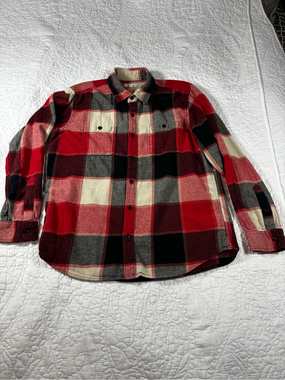 GAP Red Black Cream Buffalo Plaid Button-Down Shirt